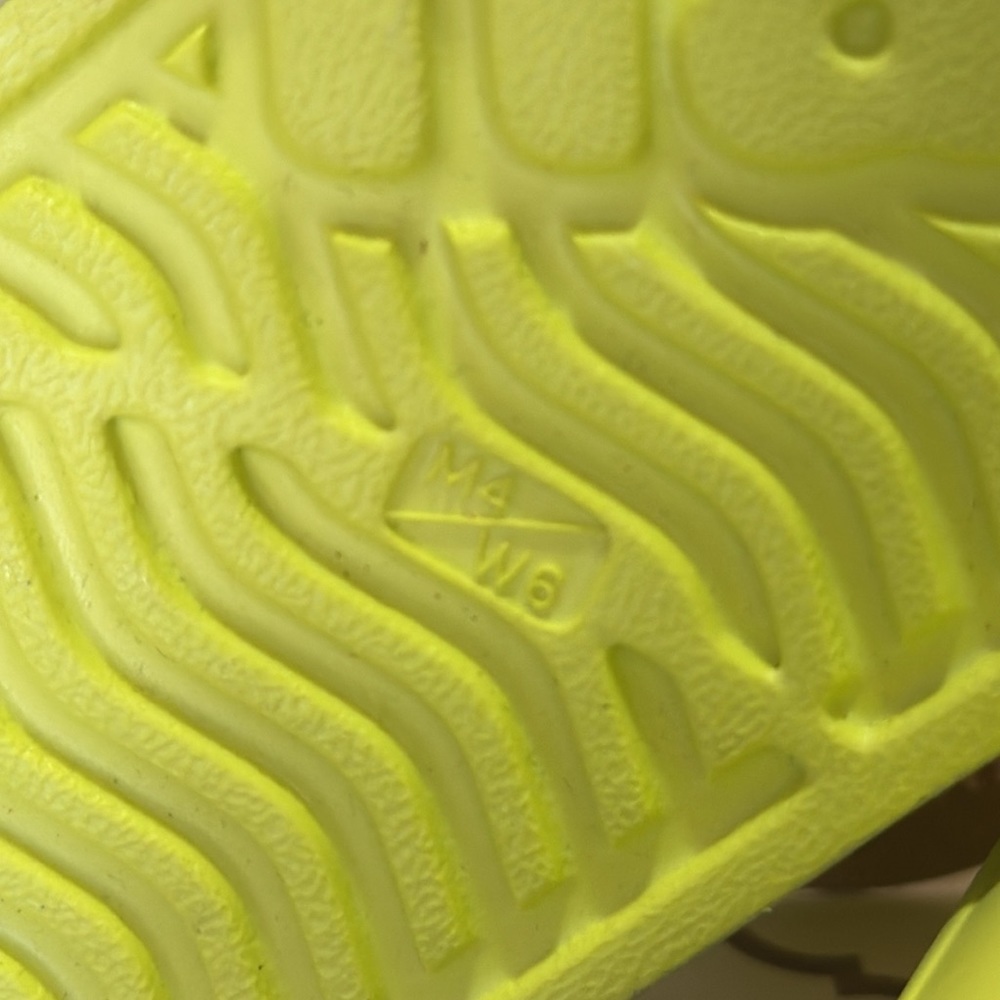 NATIVE Unisex Women and Men Beach Shoes Bioschuhe Slippers Lime green.  W6/ M4 - Picture 7 of 7